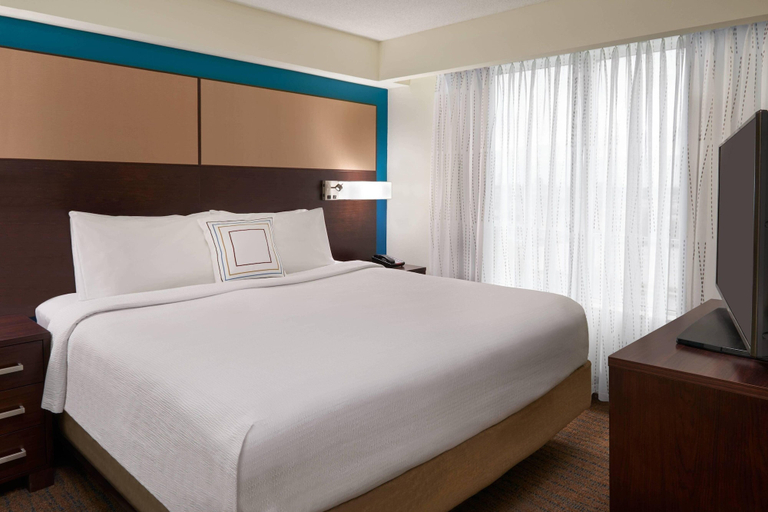 Bedroom 3, Residence Inn by Marriott Toronto Airport, Toronto