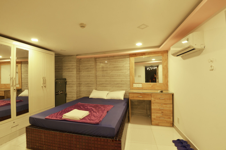 Bedroom 6