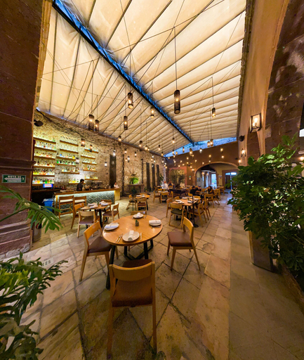 Food & Drinks 5, Hotel Nena, Allende