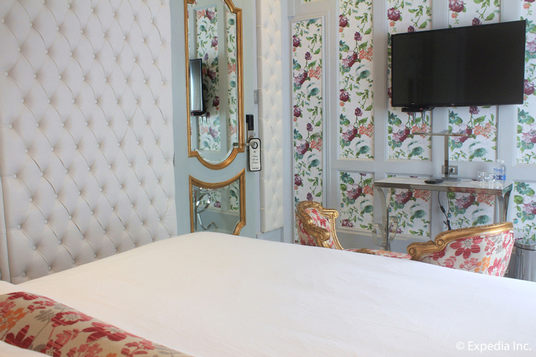 Bedroom 12