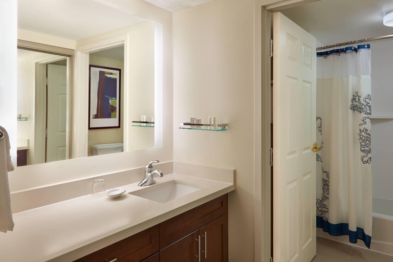 Bathroom 4, Residence Inn by Marriott Toronto Airport, Toronto