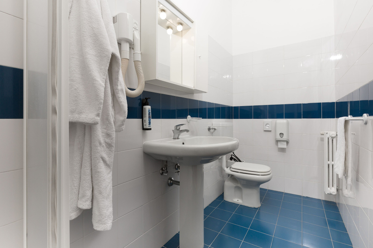 Bathroom 4, Villa EUR - Parco dei Pini, Roma