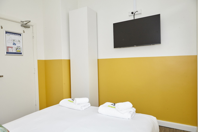 Bedroom 12