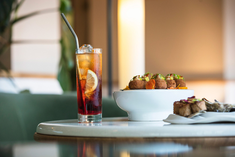 Food & Drinks 5, Hotel Le Café de Paris, Pyrénées-Atlantiques