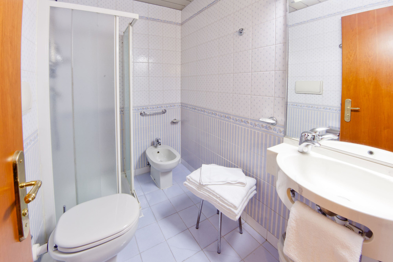 Bathroom 4, Hotel Ducale, Venezia