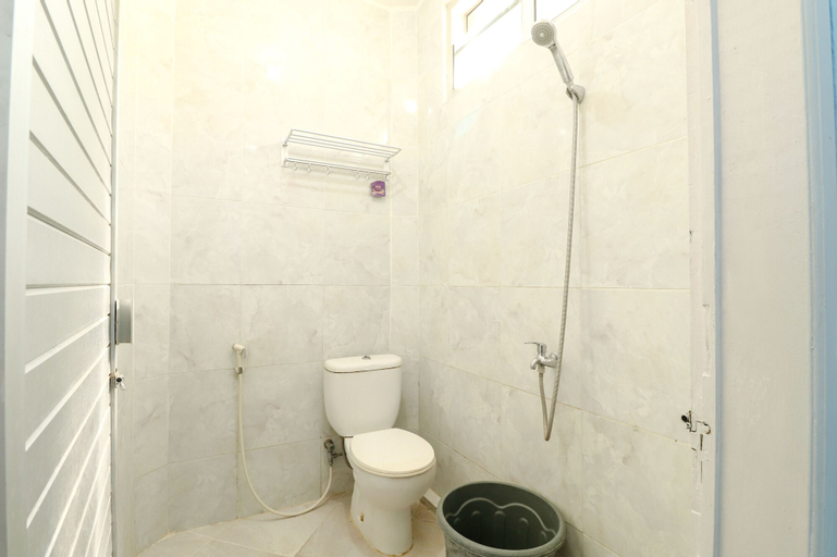 Bathroom 7