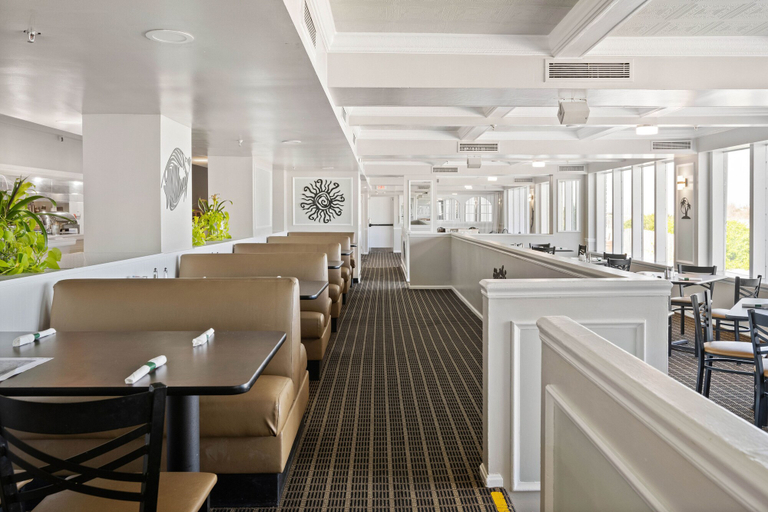 Food & Drinks 5, Carousel Resort Hotel Condominiums, Worcester