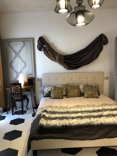 Bedroom 25