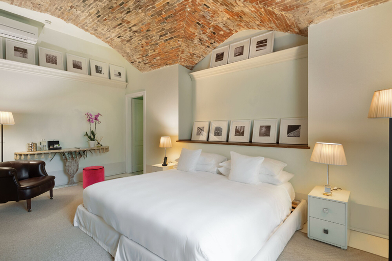 Bedroom 14