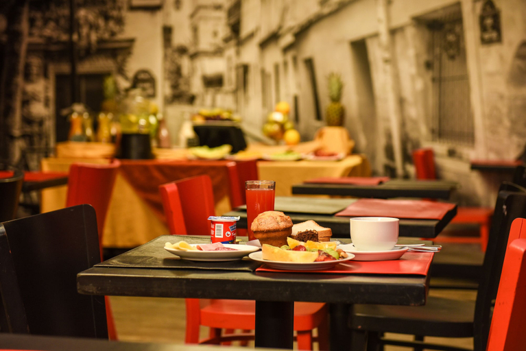 Food & Drinks 5, Tempo Rent Apart Hotel, Santiago