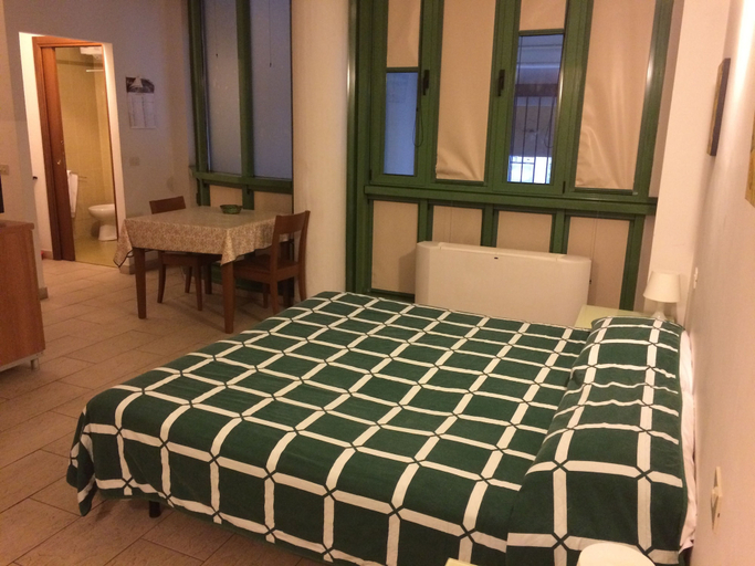 Bedroom 2, Gemini City Centre Studios, Florence