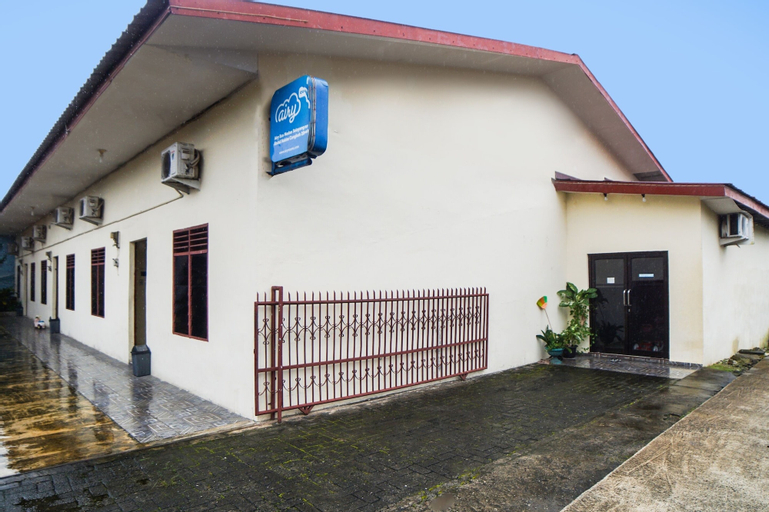 OYO 92076 Sky Residence Cengkeh, Medan