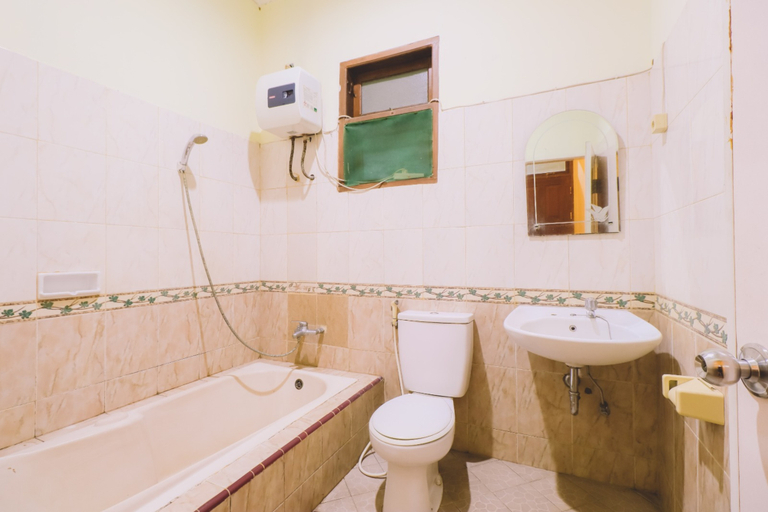 Bathroom 5, PIA Hotel Medan, Medan