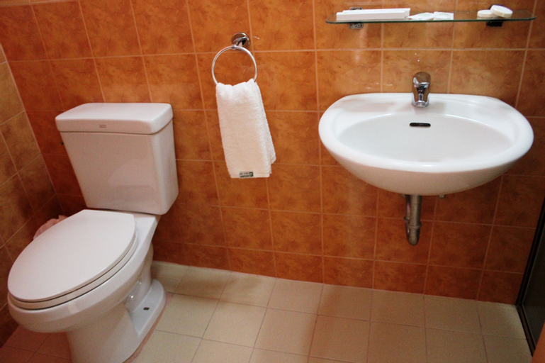 Bathroom 8