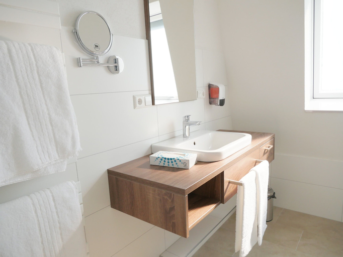 Bathroom 3, Hotel & Mühlenapartments, Rastatt