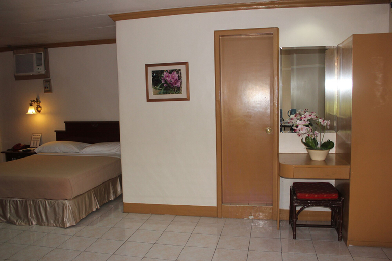 Bedroom 30