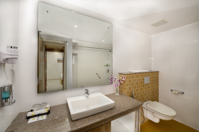 Bathroom 5, Sterling Goa Varca, South Goa