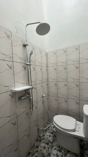 Bathroom, Marsaben Homestay 3BR, Bandar Lampung