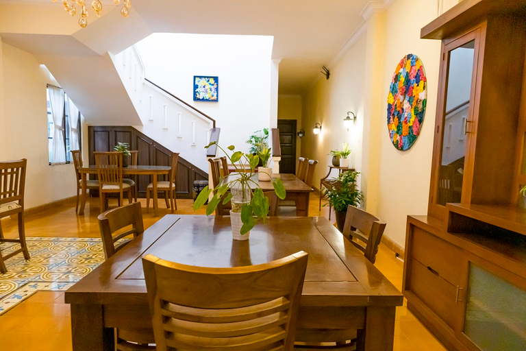 restaurant 8