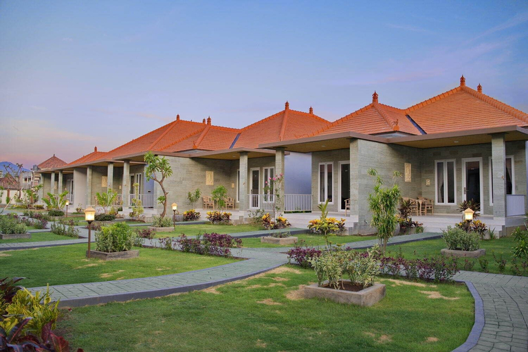 Exterior & Views 1