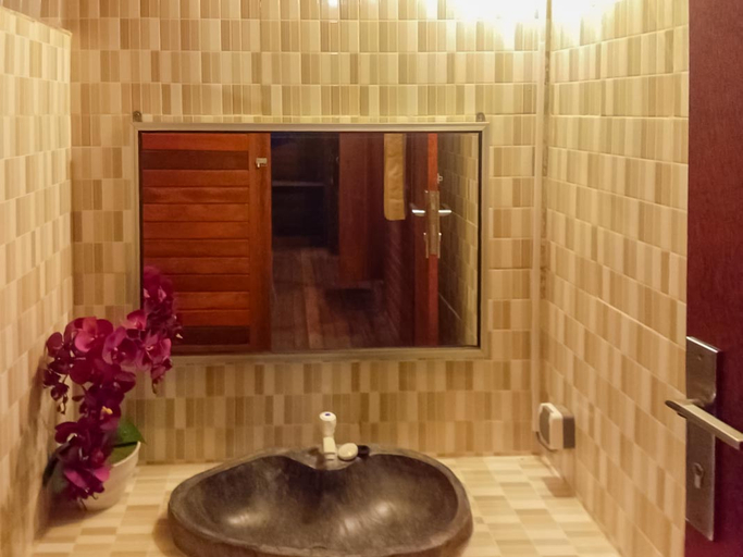 Bathroom 4, D'Licks Villa Lembongan, Klungkung