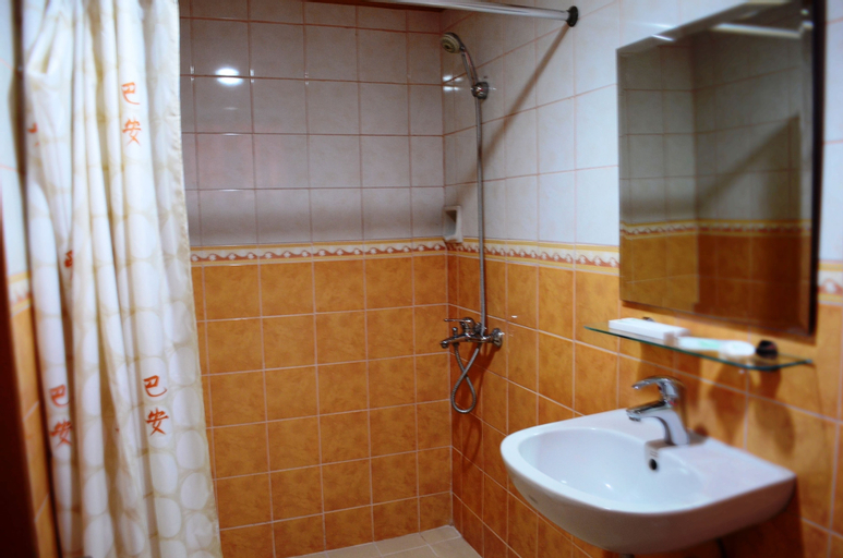 Bathroom 7