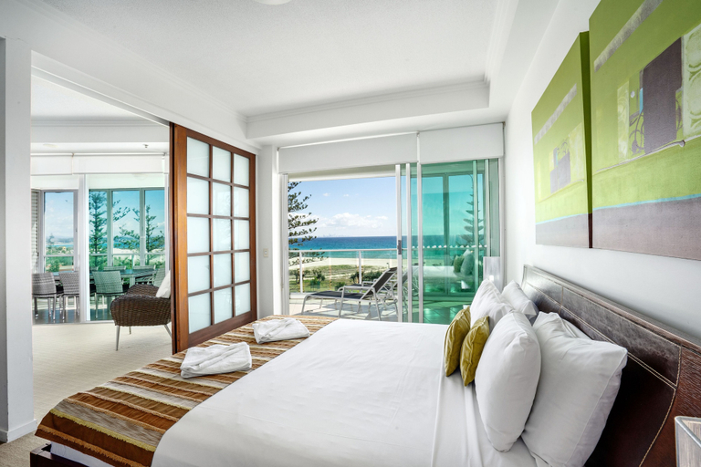 Bedroom 4, Reflection on the Sea, Gold Coast