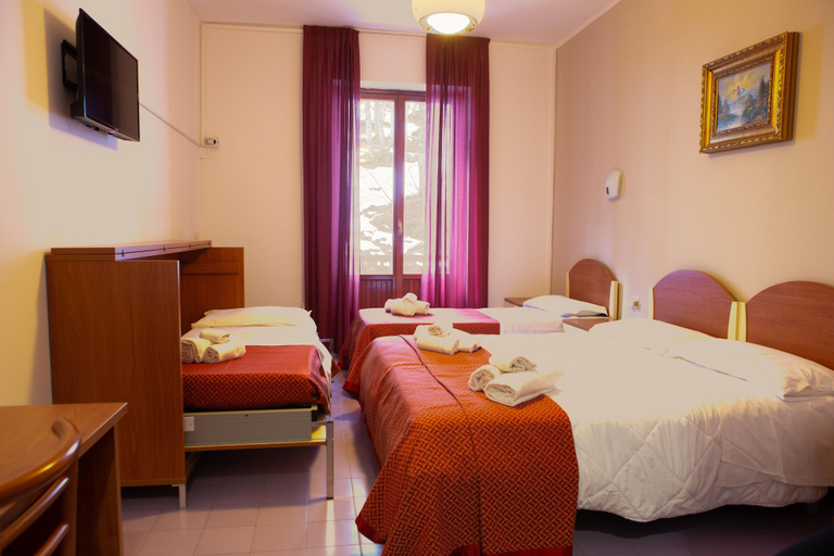 Bedroom 2, Hotel Europa Gran Sasso, Teramo