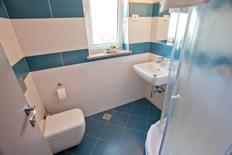 Bathroom 3, Guesthouse Ošterija, Nova Gorica