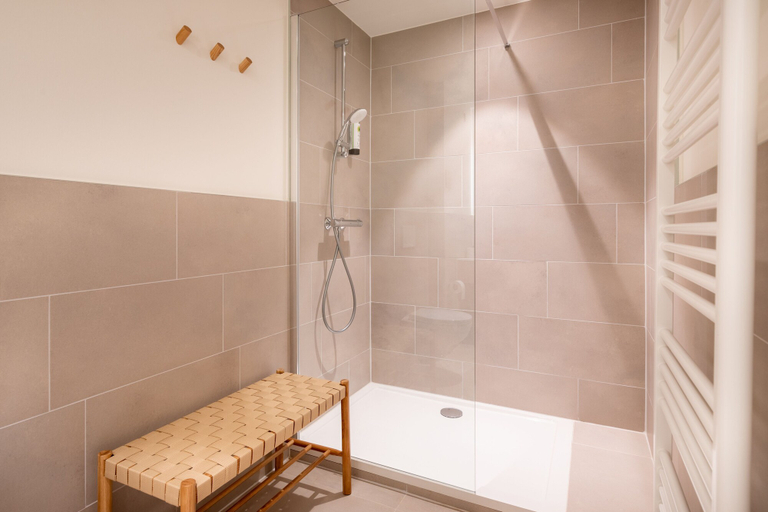Bathroom 4, Hotel Augustyn, West-Vlaanderen