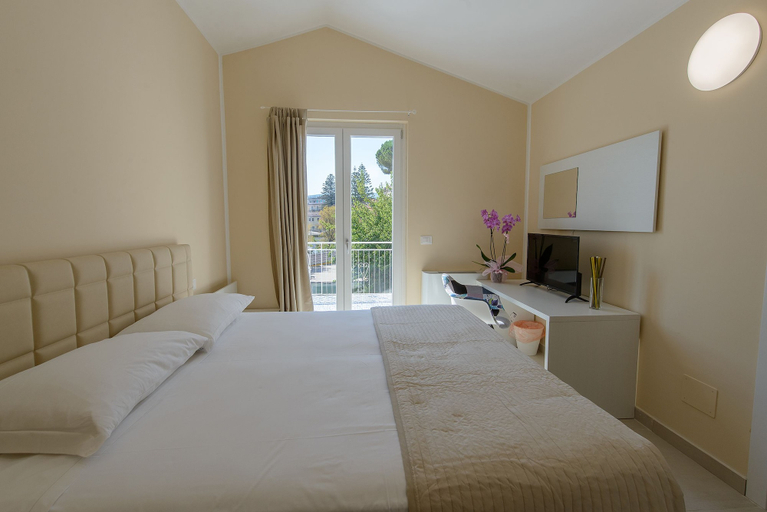 Bedroom 5, B&B Vistamare Suite, Salerno