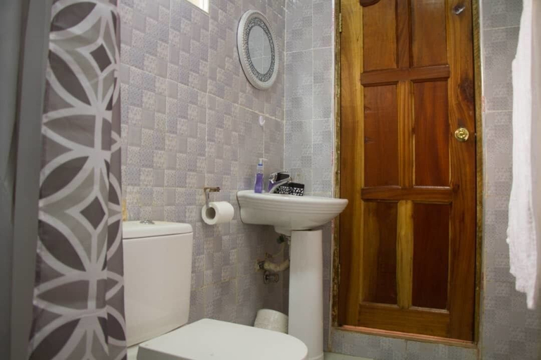 Bathroom, Casa De Gracia, Accra