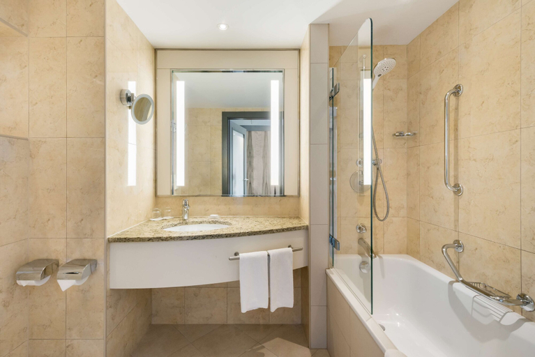 Bathroom 5, Radisson Blu Hotel, Krakow, Kraków City