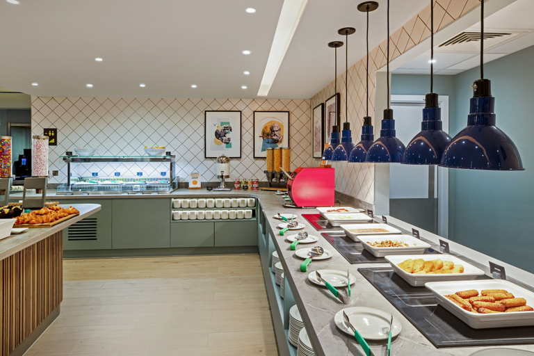Food & Drinks 5, Hampton by Hilton London City, London