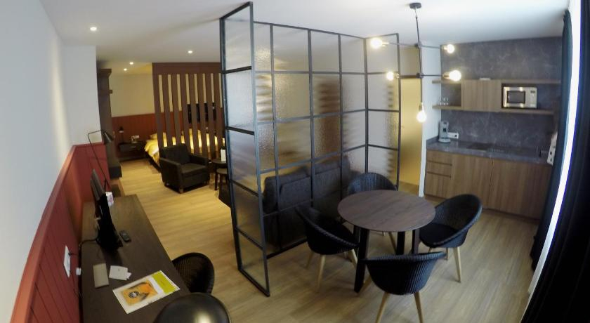 Others 5, Hotel Acacia, Esch-sur-Alzette
