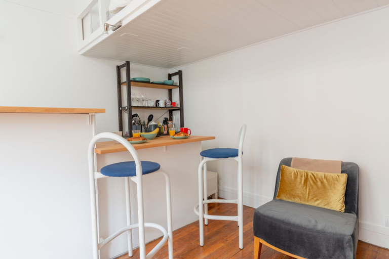Others 4, Saint Germain Bac Residence, Paris