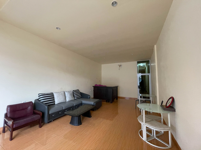 Public Area 2, RedDoorz @ Ramelau near AP Pettarani, Makassar