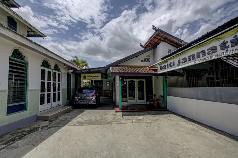 Exterior & Views 2, OYO 3724 Penginapan Baiti Jannati Syariah, Banjarmasin