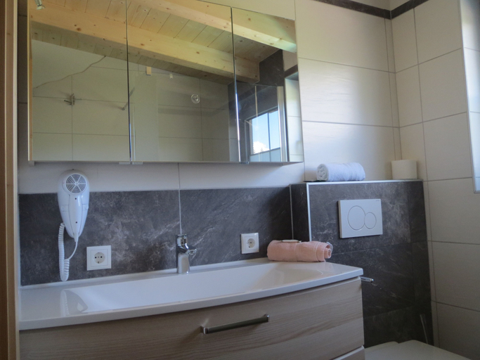 Bathroom 3, Landhaus Charlotte, Innsbruck Land