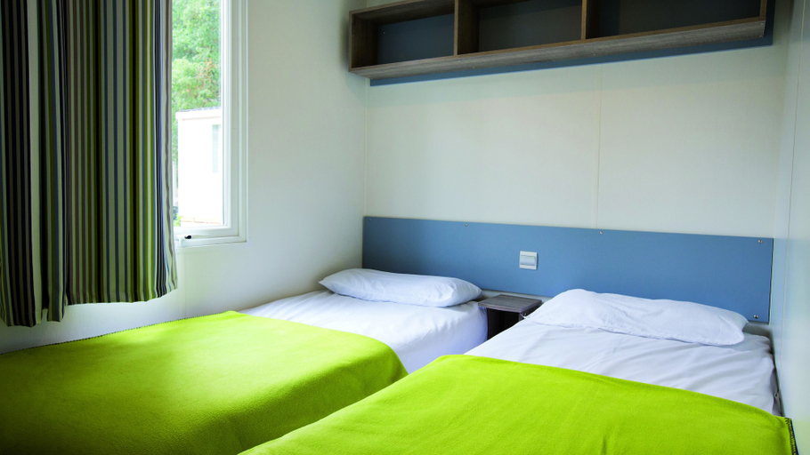 Bedroom 3, Club Vacances Bleues Domaine de Château Laval, Alpes-de-Haute-Provence