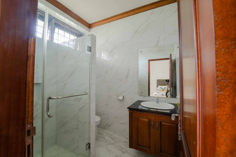 Bathroom 5, Villa Panoramic by Bukit Panorama Sanad, Bogor