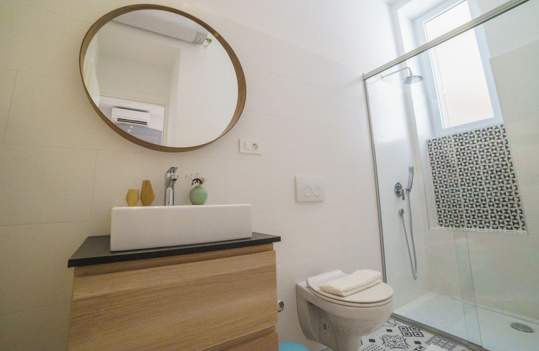 Bathroom 3, Doma Zagreb, Zagreb