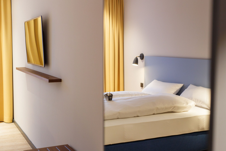 Bedroom 2, elaya hotel goeppingen, Trademark Collection by Wyndham, Göppingen