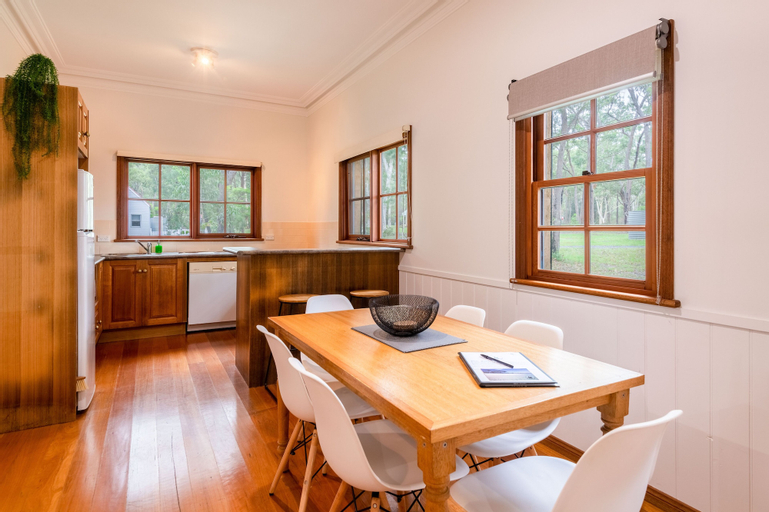Dining Room 7