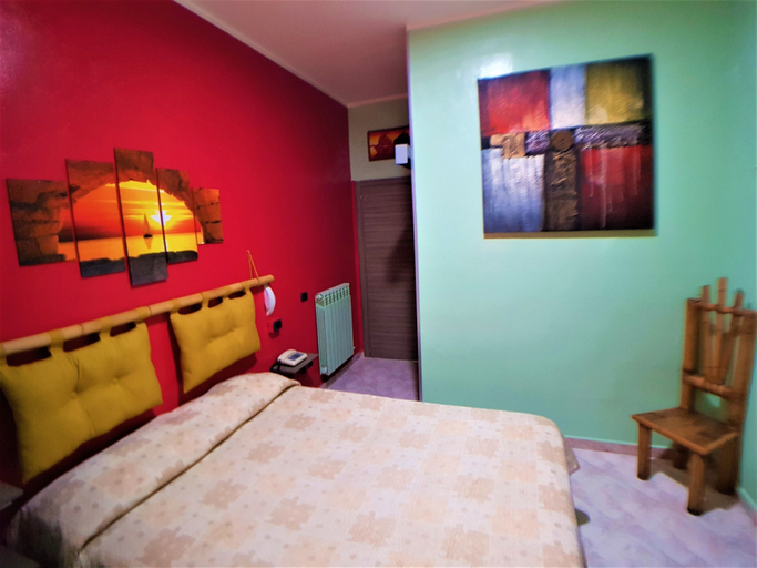 Bedroom 5, Hotel Ginevra, Napoli