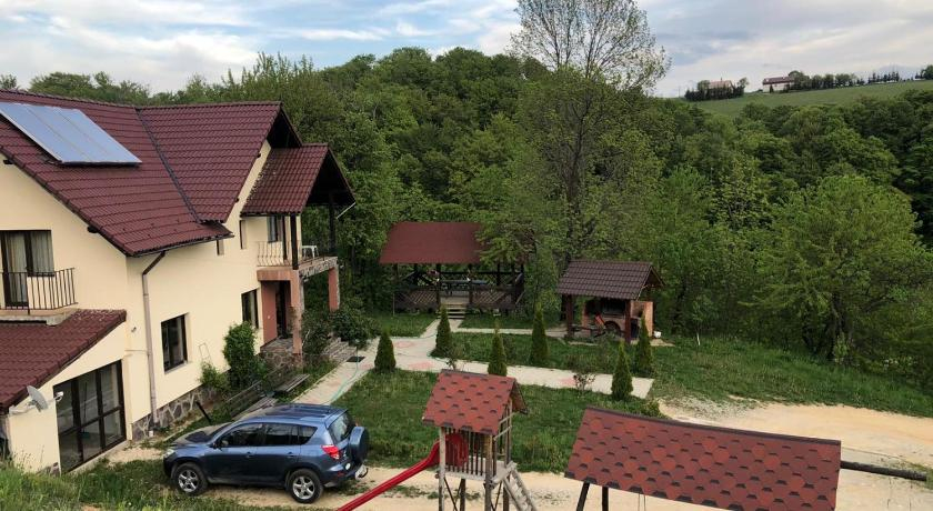Pensiunea 7 Brazi, Poiana Marului