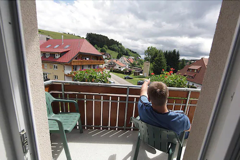 Exterior & Views 3