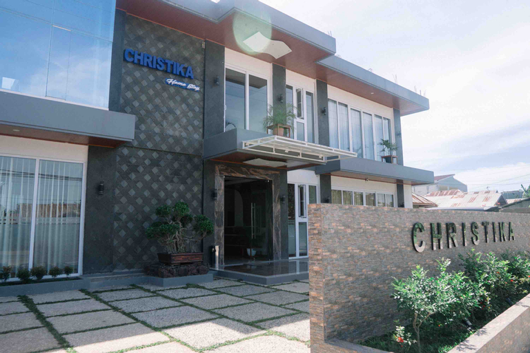 Exterior & Views 10