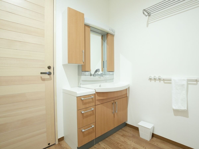 Bathroom 3, Loghotel The Maplelodge, Iwamizawa