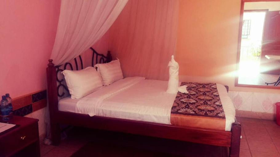 Bedroom 5, Hotel Bison, Nakuru Town East